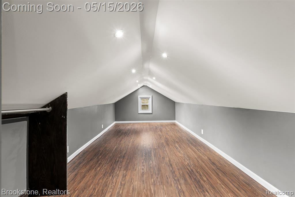 142 Massoit Street, Commerce Twp, MI — Photo 27