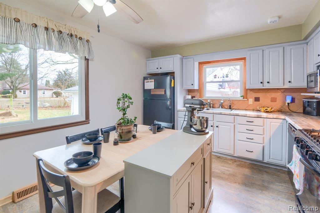 8250 Rockwood Avenue, Mount Morris, MI 48458 — Photo 20