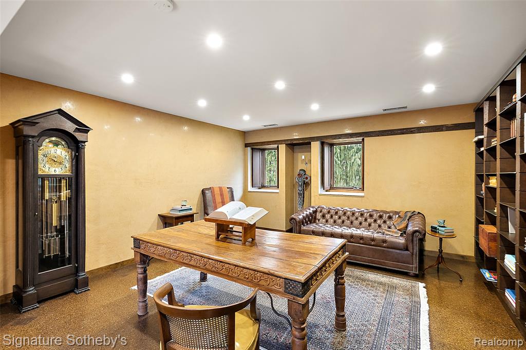 7357 LINDENMERE Drive, Bloomfield Hills, MI 48301 — Photo 31