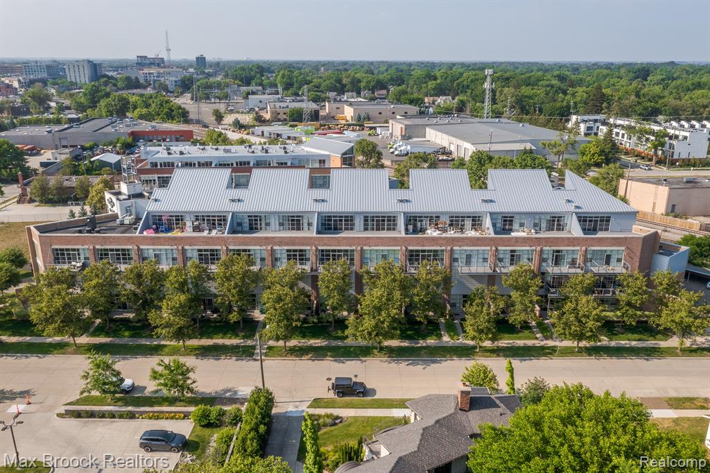 333 E PARENT Avenue