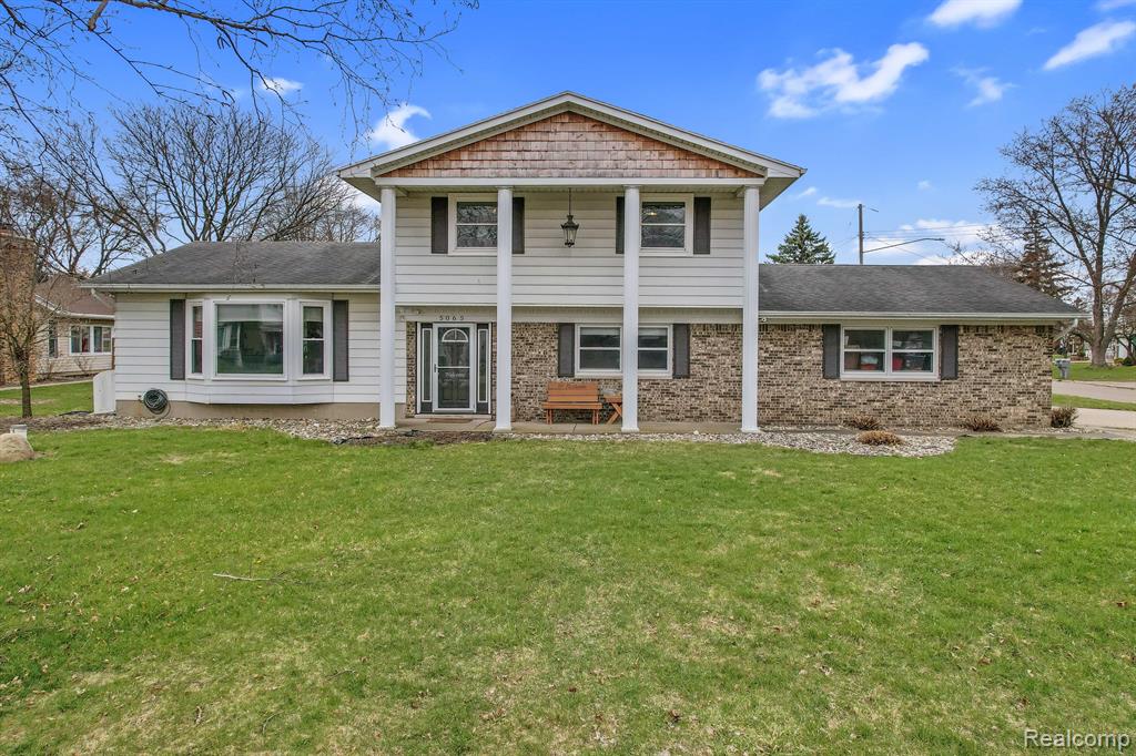 5065 Hyde Park Drive, Swartz Creek, MI 48473 — Photo 3