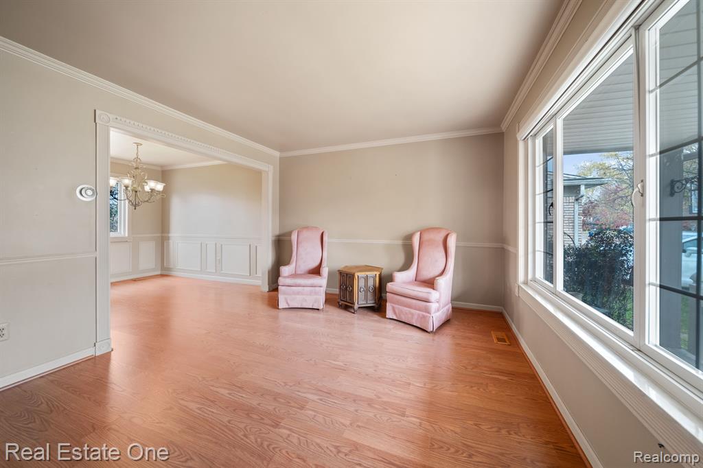 6055 PORTERIDGE Lane, Canton, MI 48187 — Photo 4