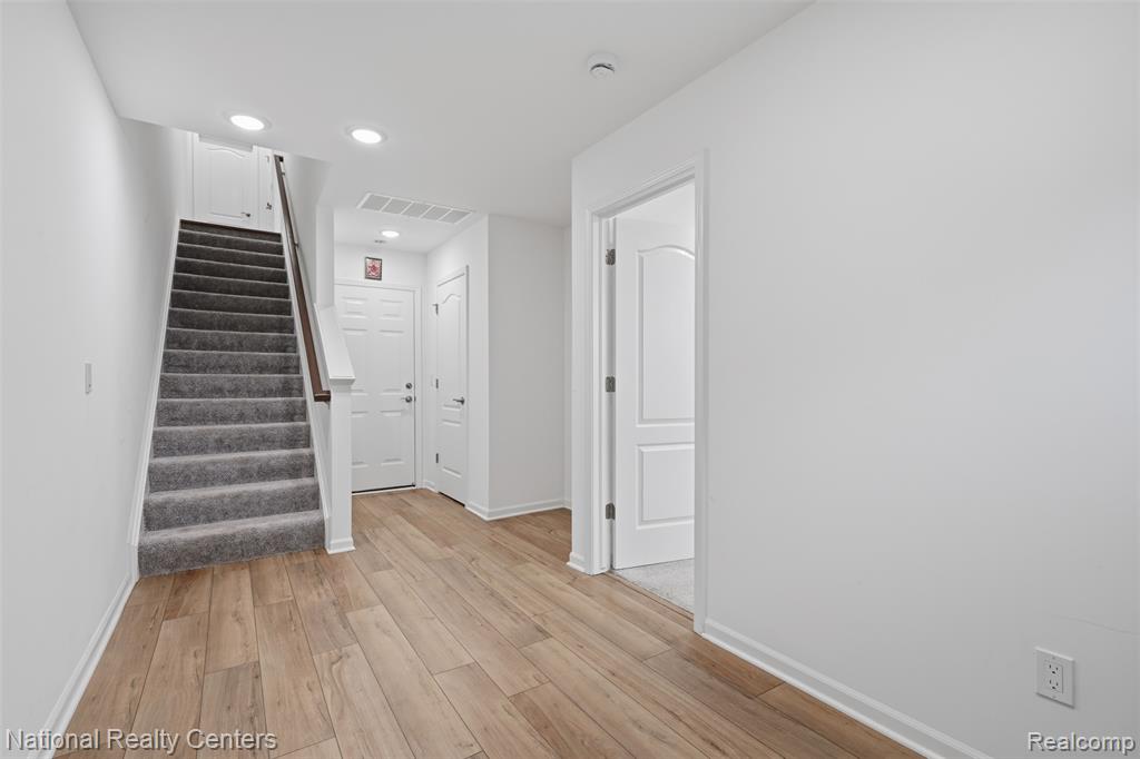 43034 Atwood Avenue, Novi, MI — Photo 5