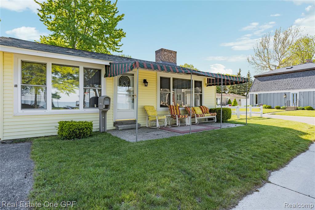 5871 Manor Drive, Fort Gratiot, MI 48059 — Photo 34