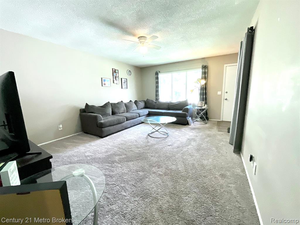 7459 WADE Street, Swartz Creek, MI 48473 — Photo 9