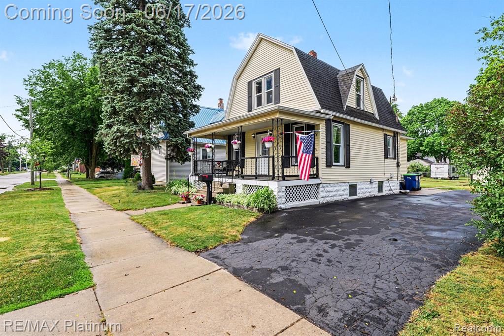 405 N Kiesel Street, Bay City, MI 48706 — Photo 2