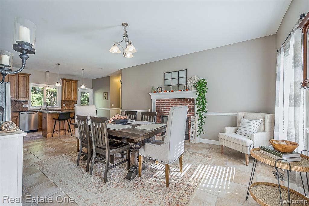 7155 Campbell Mills Court, Brighton, MI 48116 — Photo 8