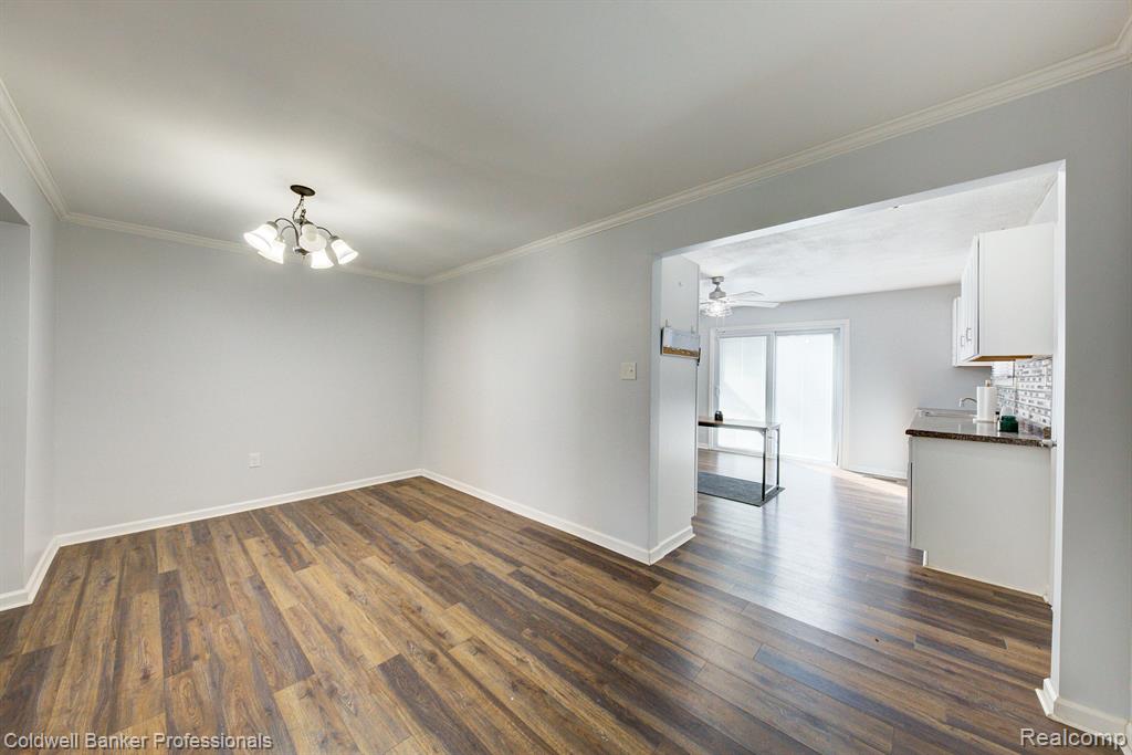 709 RICHARD Street, Holly, MI 48442 — Photo 8