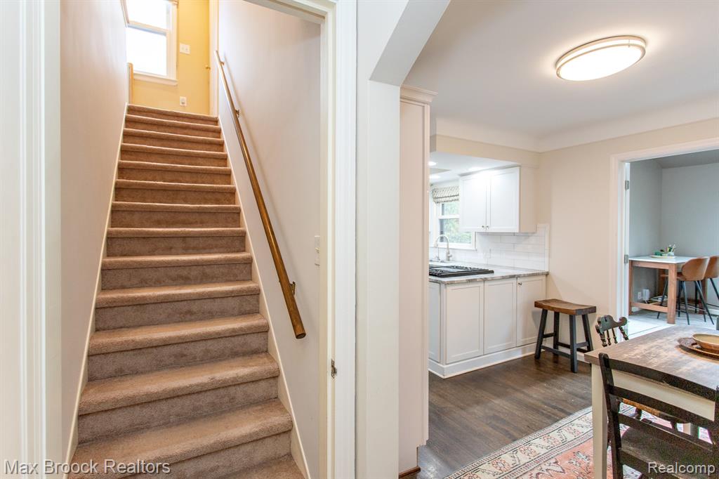 12769 Lasalle Lane, Huntington Woods, MI — Photo 32