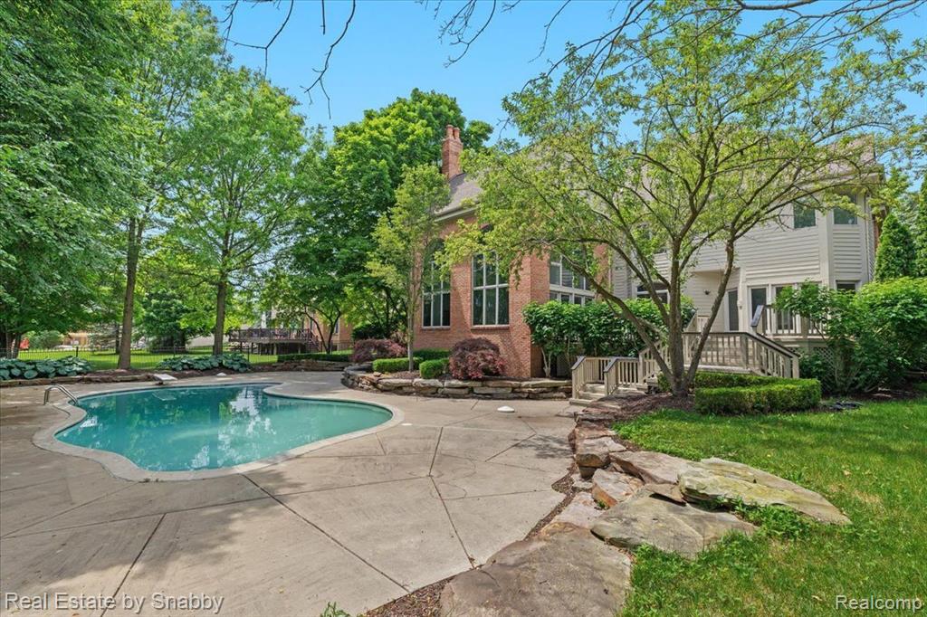 4096 Oak Tree Circle, Rochester, MI 48306 — Photo 9