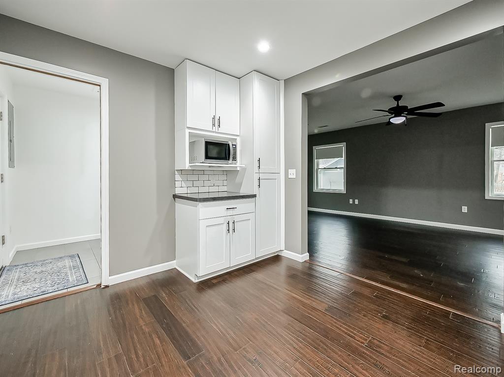 4744 Midland Drive, Pinckney, MI 48169 — Photo 32