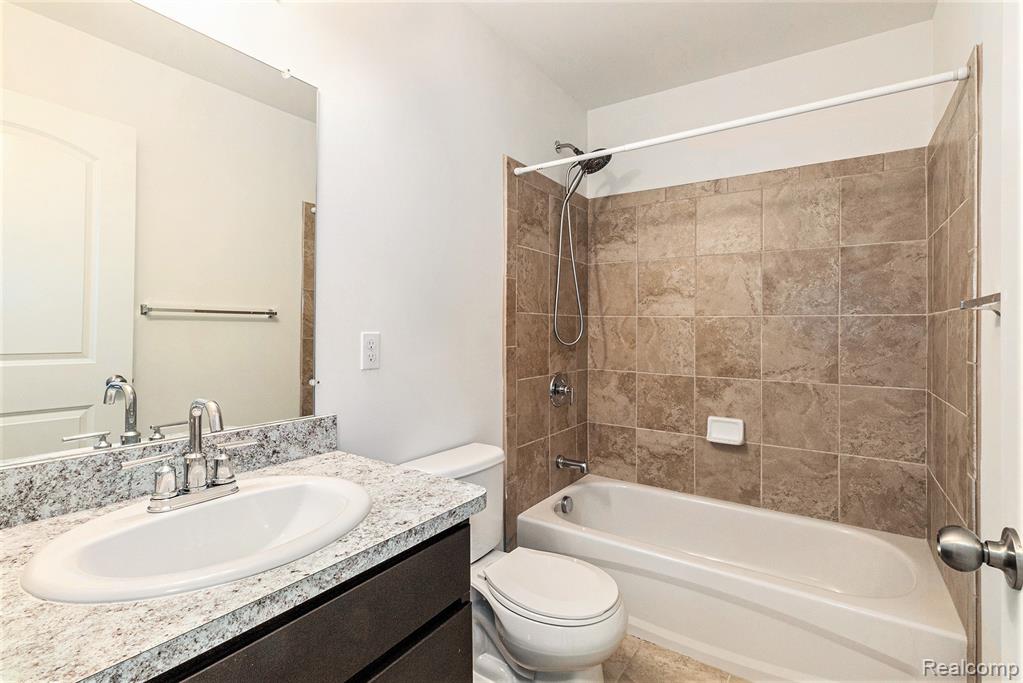 478 N Wixom Road, Wixom, MI — Photo 16