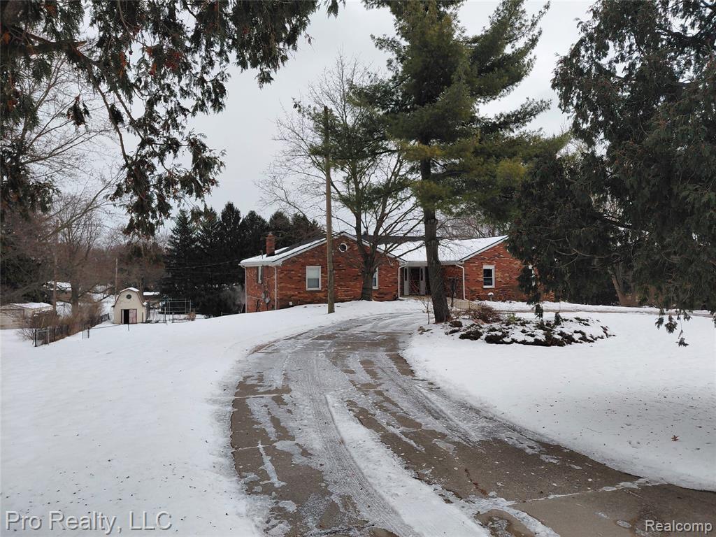 8445 Crestshire Drive, Ypsilanti, MI 48197 — Photo 2