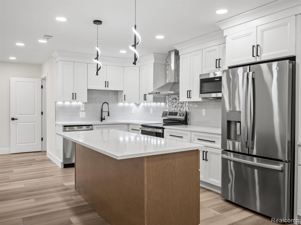 6943 Pebble Park Circle, West Bloomfield, MI — Photo 9
