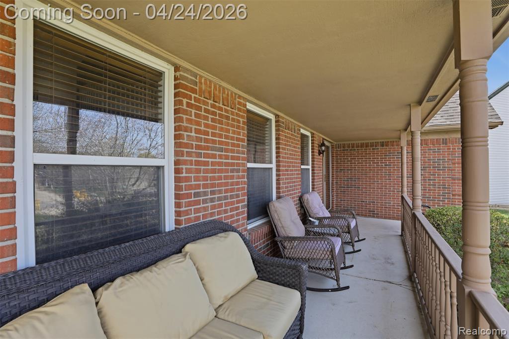 54638 Beacon Cove Circle, New Baltimore, MI 48047 — Photo 3