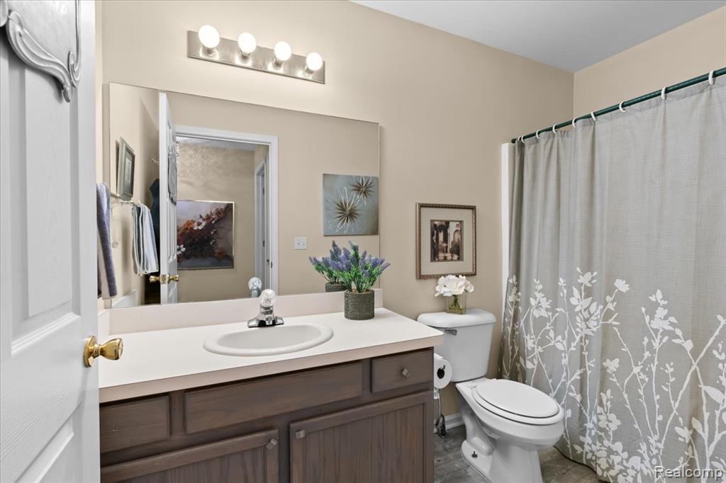 5352 Pine Needle Drive, Grand Blanc, MI 48439 — Photo 14