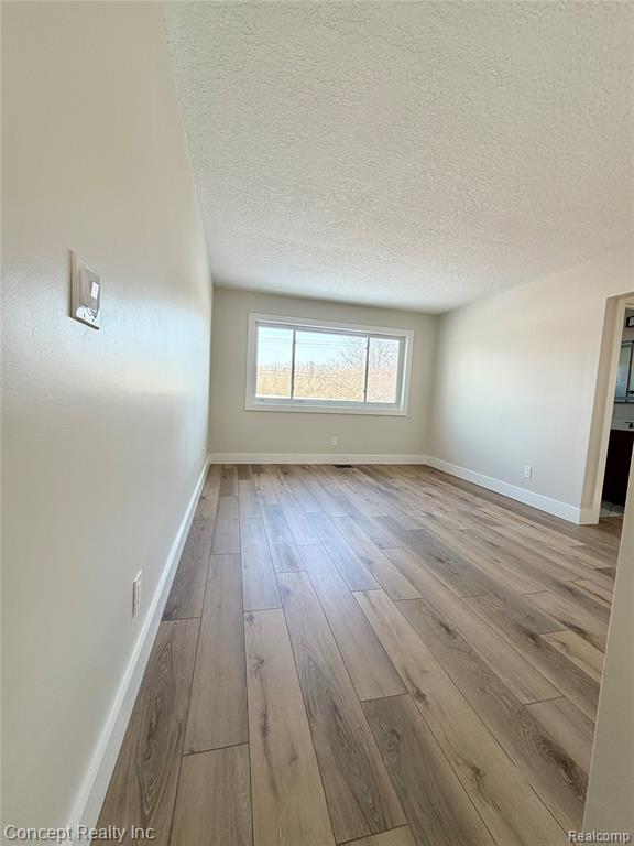 23556 Candace Drive, Rockwood, MI — Photo 19