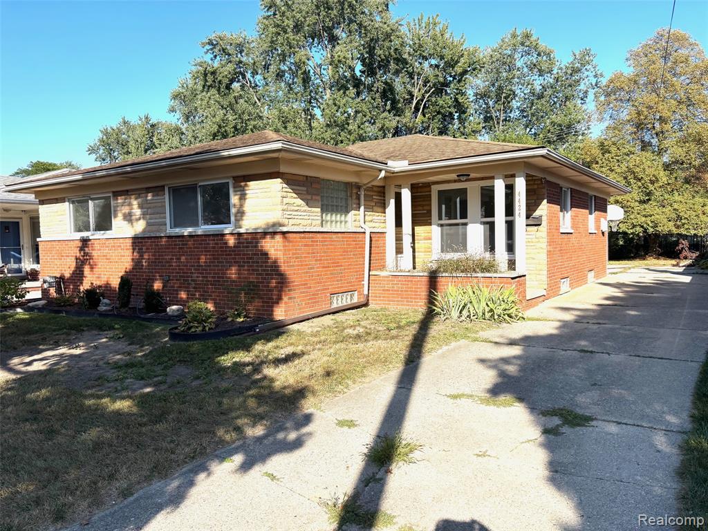 4424 Briarwood Avenue, Royal Oak, MI 48073 — front exterior