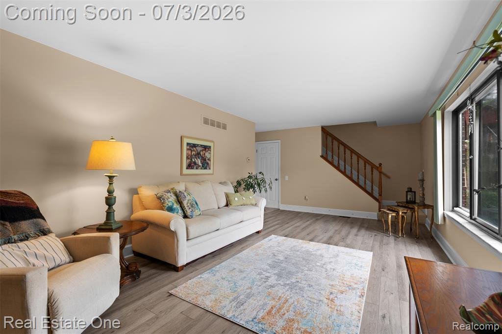 42185 Lochmoor Street, Clinton Twp, MI 48038 — Photo 11
