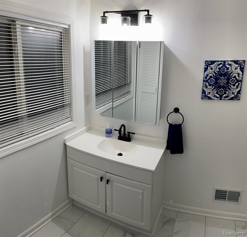 945 Olreana Road, White Lake, MI — Photo 12