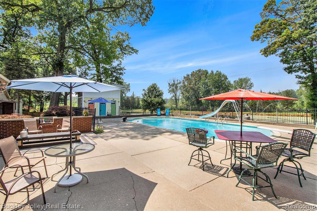 8900 Rickett Road, Brighton, MI 48116 — Photo 22
