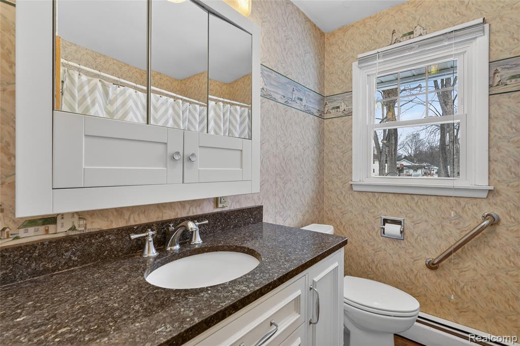4021 Triwood Road, Bridgeport, MI 48722 — Photo 15