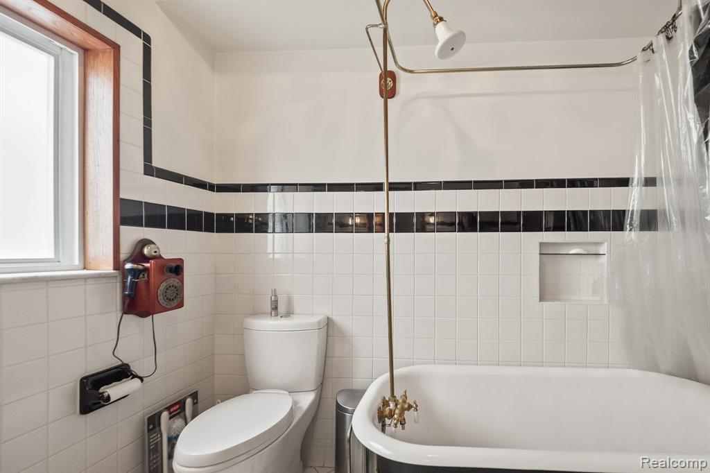 902 E 6th Street, Royal Oak, MI 48067 — Photo 19