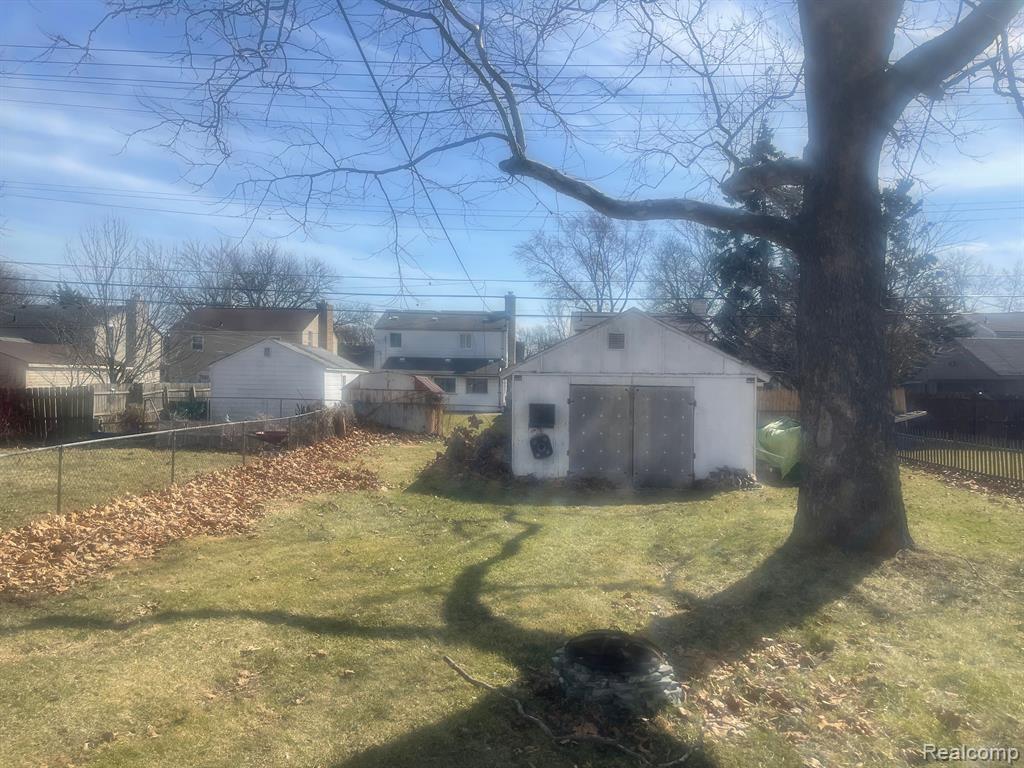 8540 CENTRAL, Center Line, MI 48015 — Photo 11