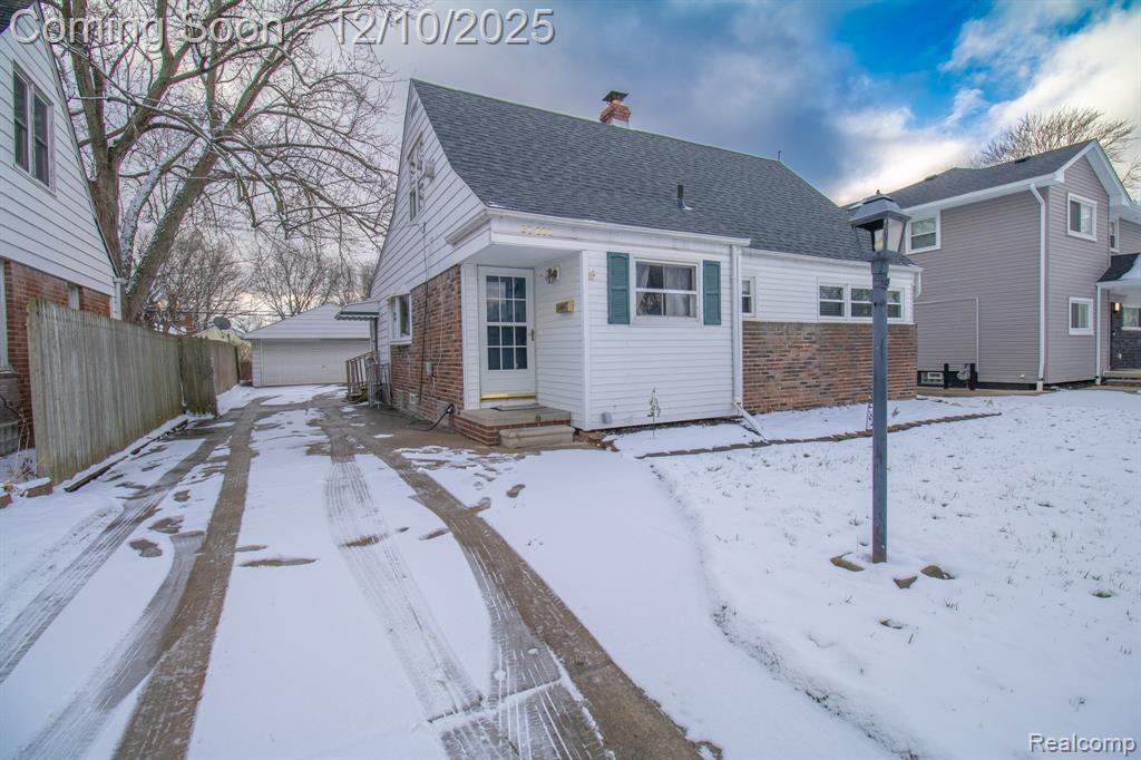 20000 Lancaster Street, Harper Woods, MI 48225 — Photo 4