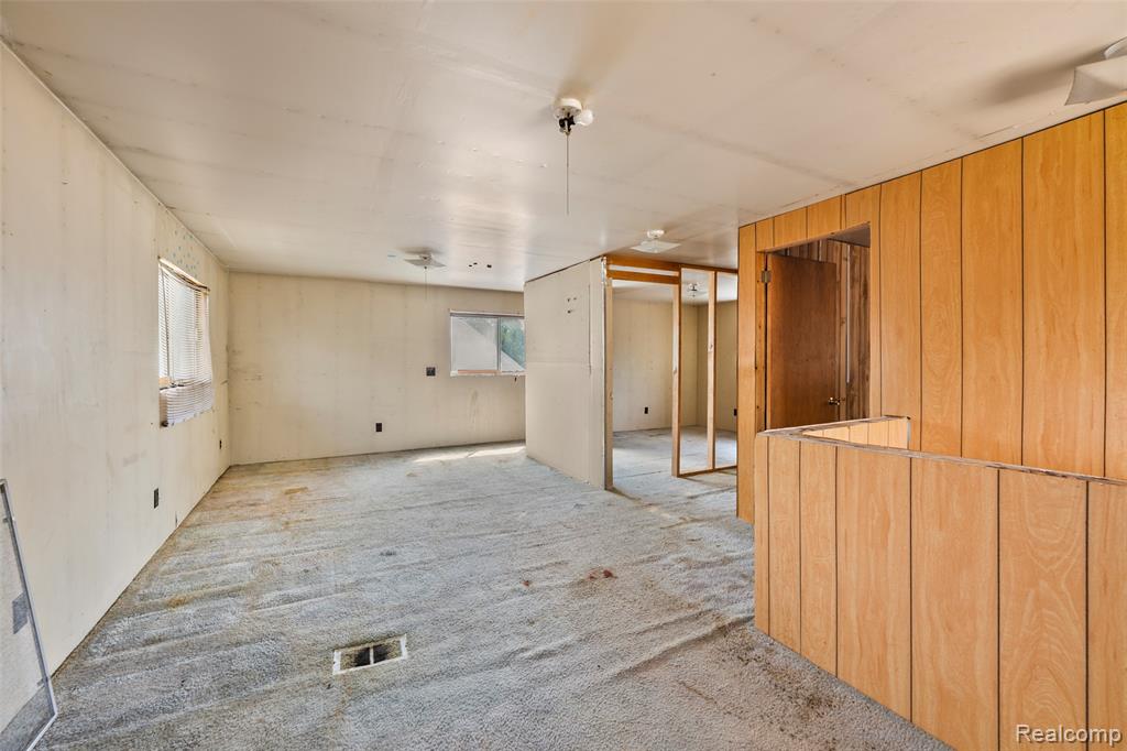 6826 Republic Avenue, Warren, MI 48091 — Photo 24