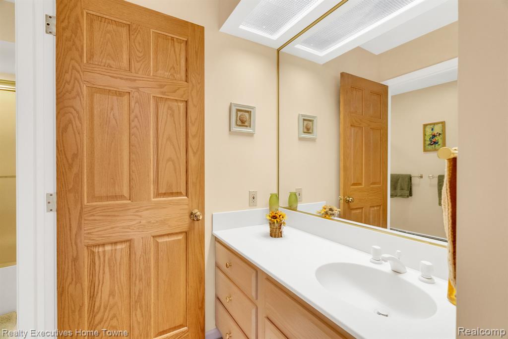 2620 Strawberry Lane, Port Huron, MI 48060 — Photo 43