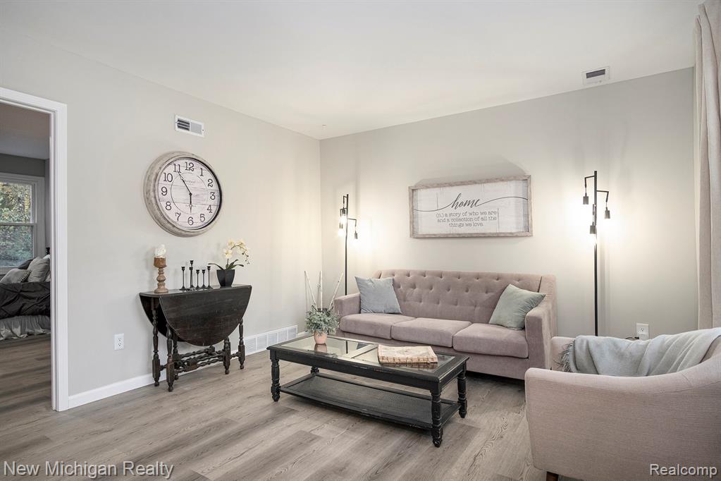 966 McCarty Street NW, Grand Rapids, MI 49544 — Photo 3