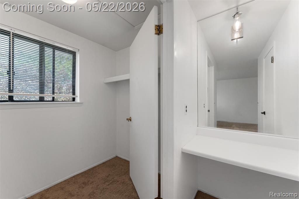 32105 W 12 Mile Road, Farmington, MI 48334 — Photo 30