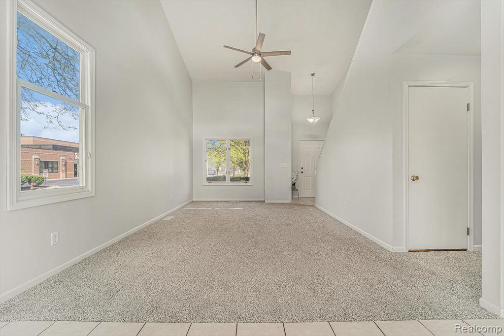 6075 N VERNON Street, Dearborn Heights, MI 48127 — Photo 12