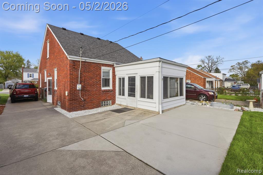 1857 Roslyn Road, Grosse Pointe Woods, MI 48236 — Photo 37