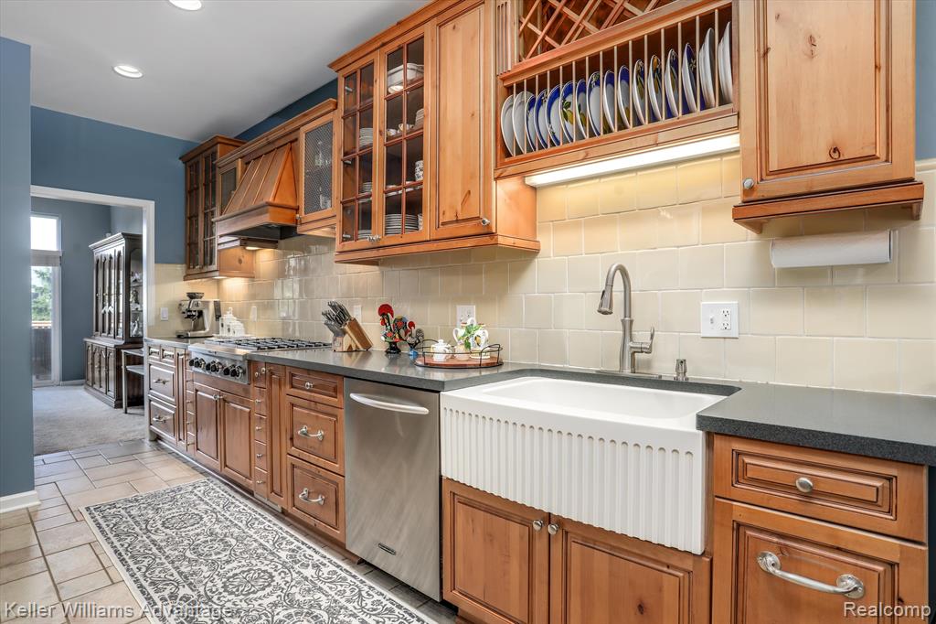 5164 Mesa Drive, Shelby Twp, MI 48316 — Photo 12