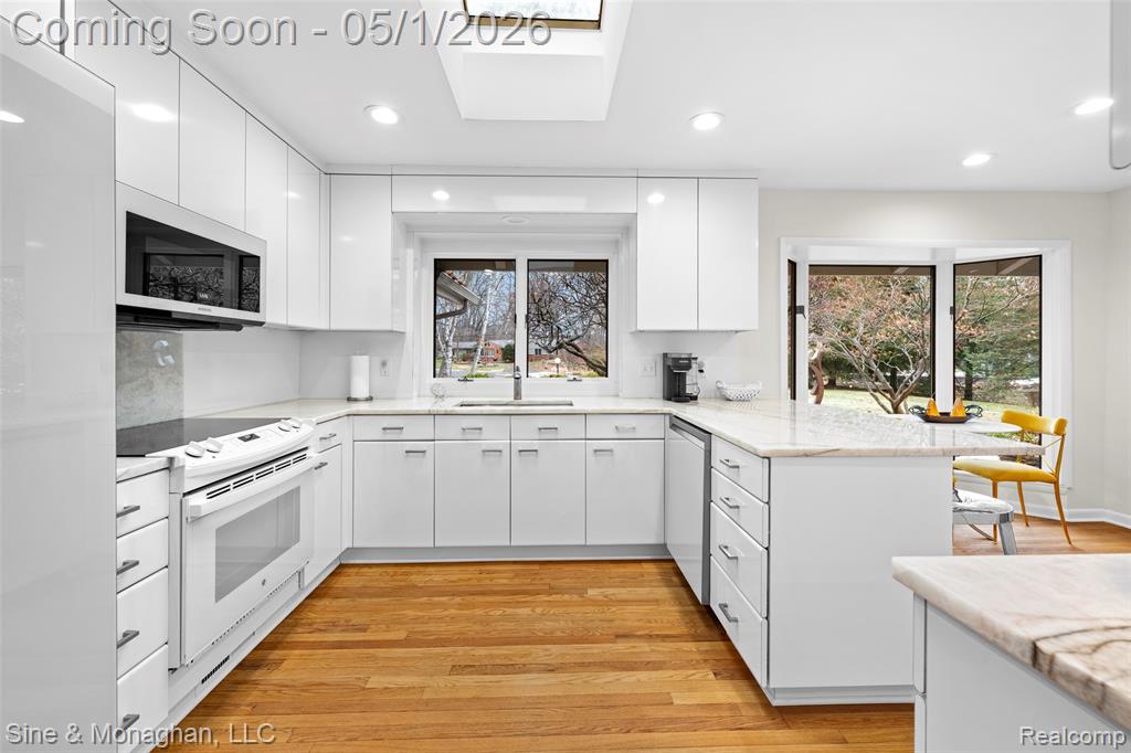 1466 Sodon Court, Bloomfield Hills, MI 48302 — Photo 16