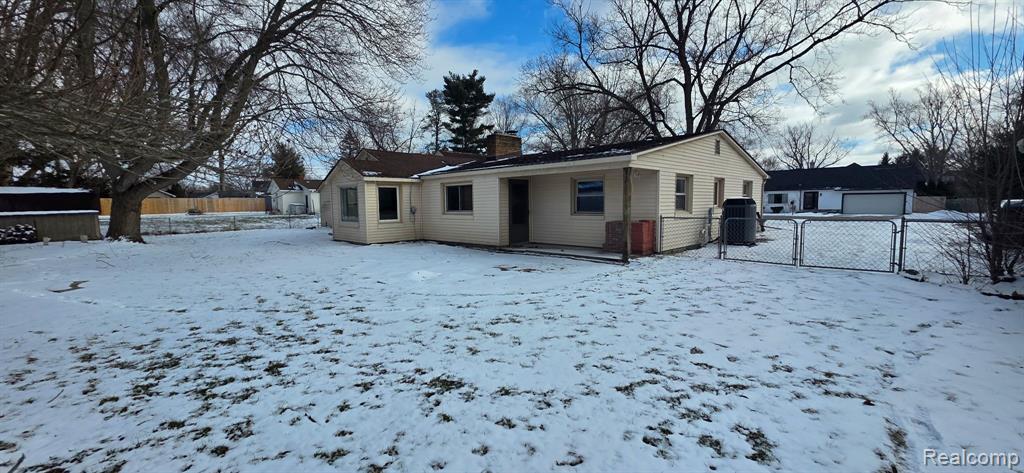 9100 Pittsfield Street, Commerce Twp, MI 48382 — Photo 37