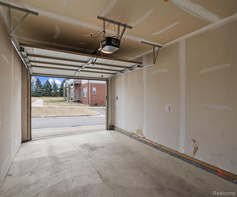3034 CLOVERLY Lane, Ann Arbor, MI 48108 — Photo 35