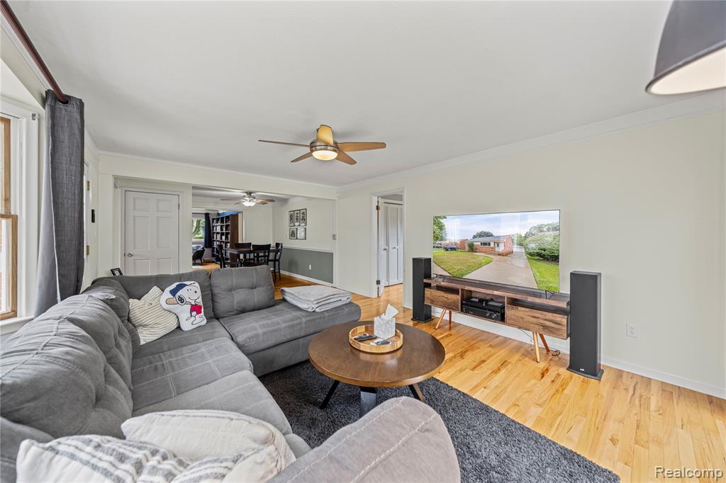 9939 Deering Street, Livonia, MI 48150 — Photo 20