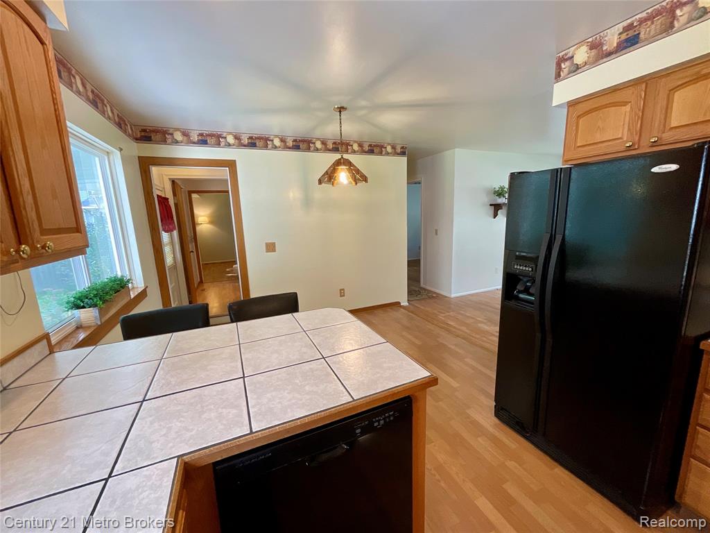6272 Elro Street, Burton, MI 48509 — Photo 13