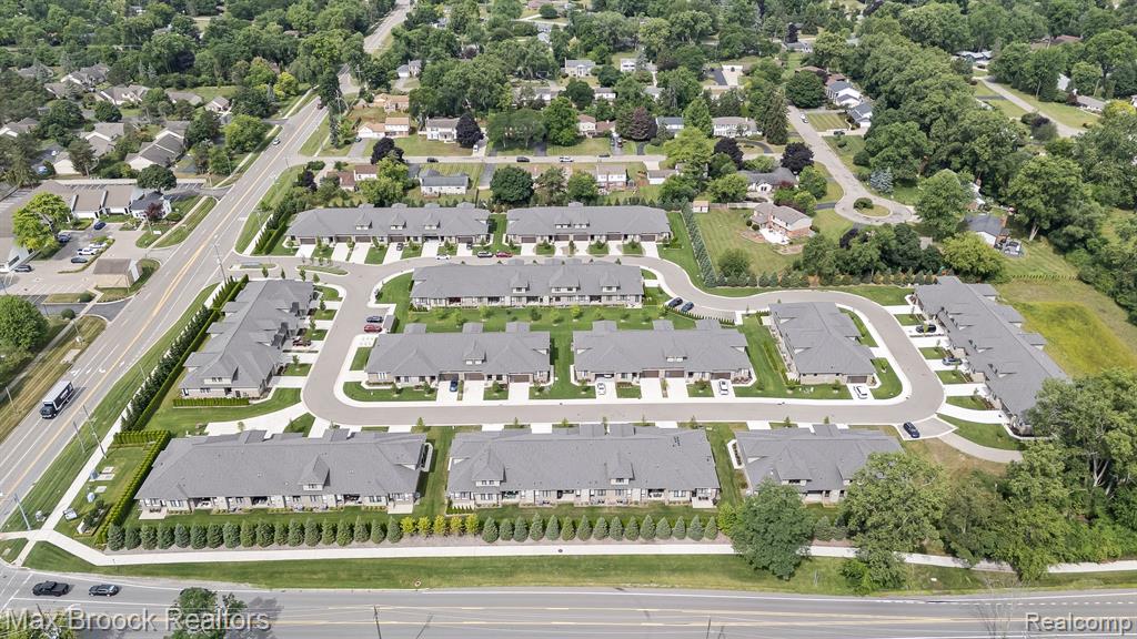 7477 Gramercy Circle, 17, West Bloomfield, MI — Photo 44