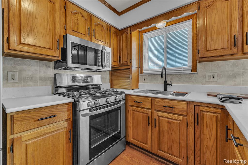 4197 Monroe Street, Dearborn Heights, MI 48125 — Photo 4