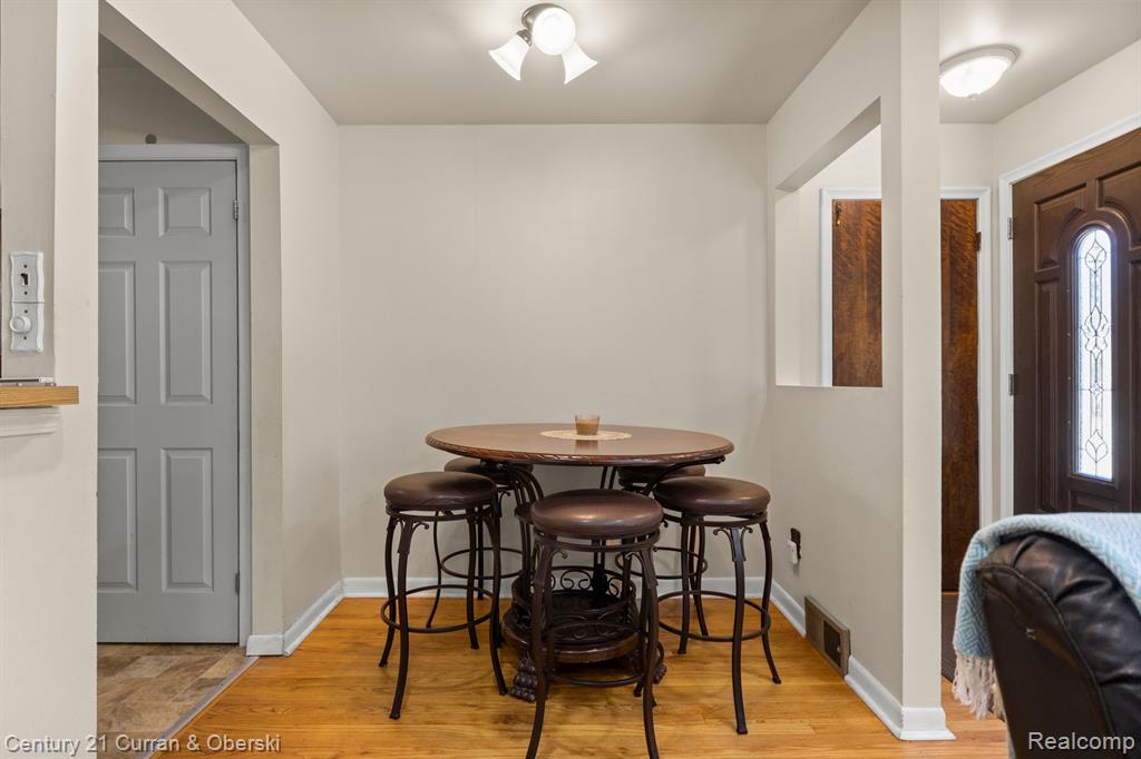 589 HELEN Street, Garden City, MI — Photo 12