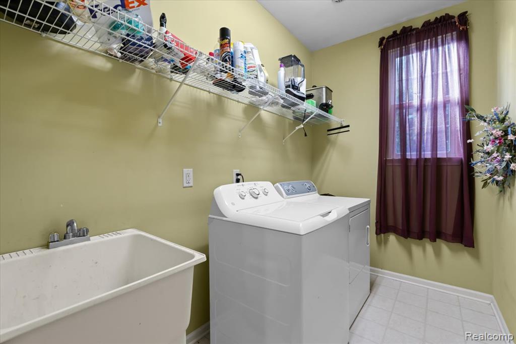 49499 Great Falls Road, Canton, MI 48188 — Photo 17