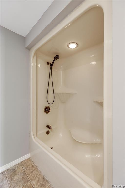 43000 12 OAKS CRESCENT Drive, 3022, Novi, MI 48377 — Photo 19