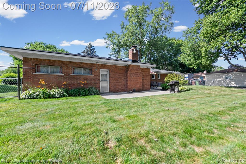 5615 Althea Street, Utica, MI 48316 — Photo 24