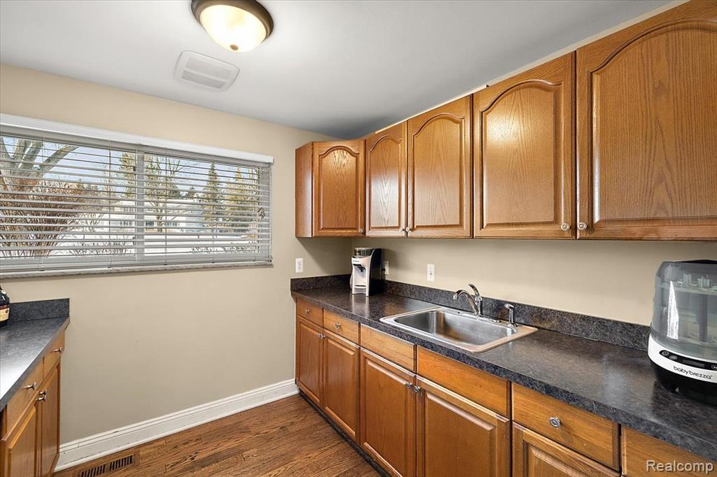 5193 Kellen Lane, Bloomfield Hills, MI 48302 — Photo 20