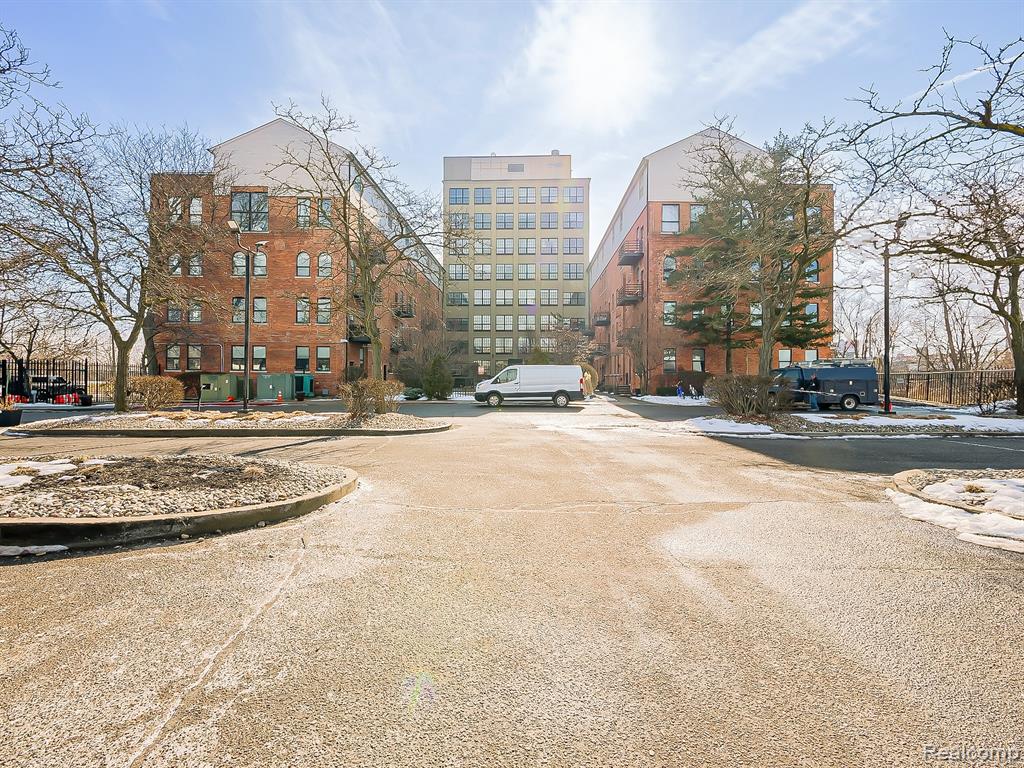 6533 East Jefferson, 238, Detroit, MI 48207 — Photo 30