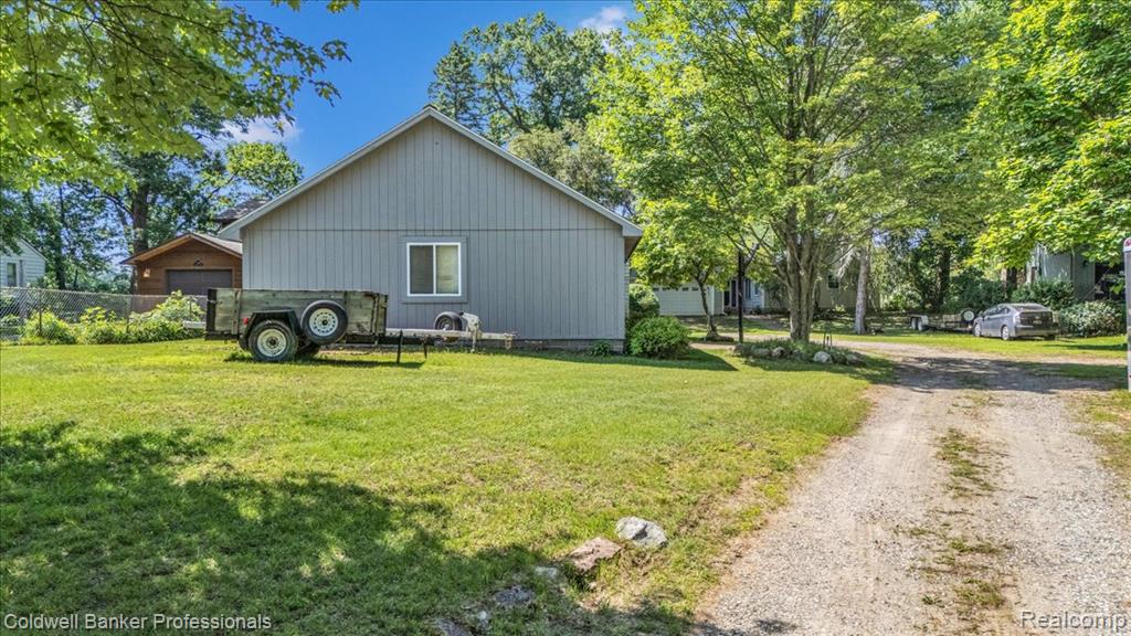 1325 Elkhorn Lake Road, Lake Orion, MI 48362 — Photo 49